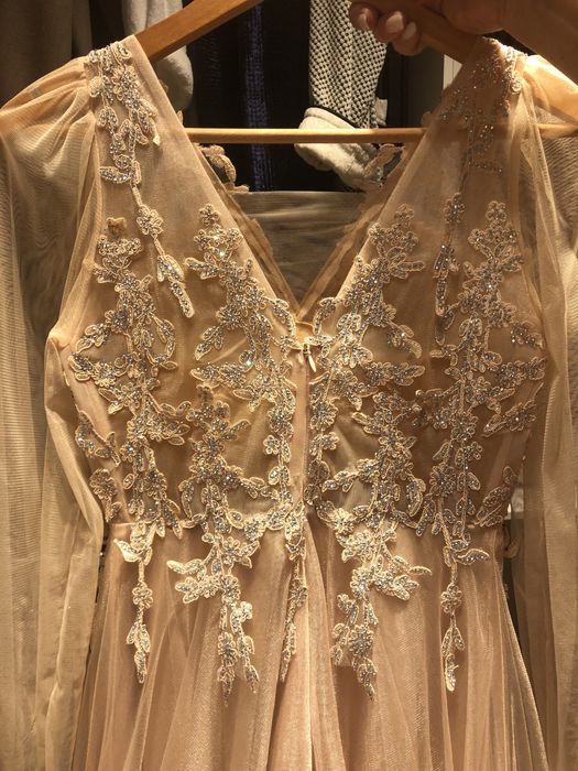 Платье на выпускной бал/торжество