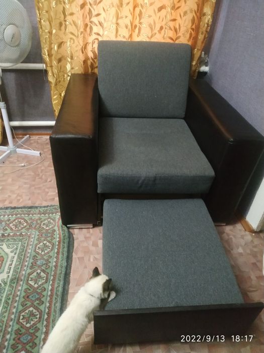 Кресло-кровать б/у