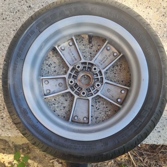 Продавам джанта за VESPA GTS