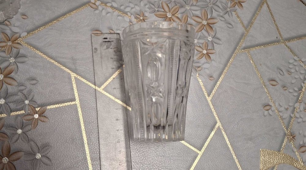 Продаются вазы для подарка.