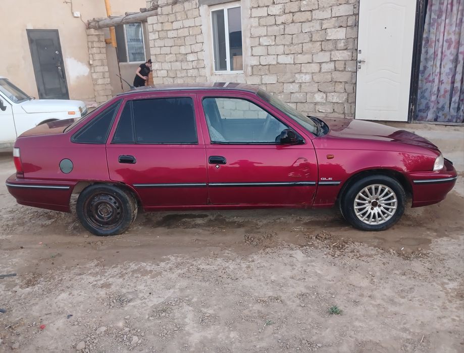 Нексия 1 2008г шірік бар есіктерінде  (Келісеміз)