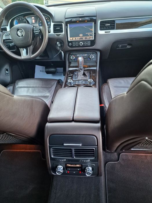 Volkswagen Touareg 3.0 TDI V6/ 2012/Panoramic/Perne/Zoll /Full/Germania