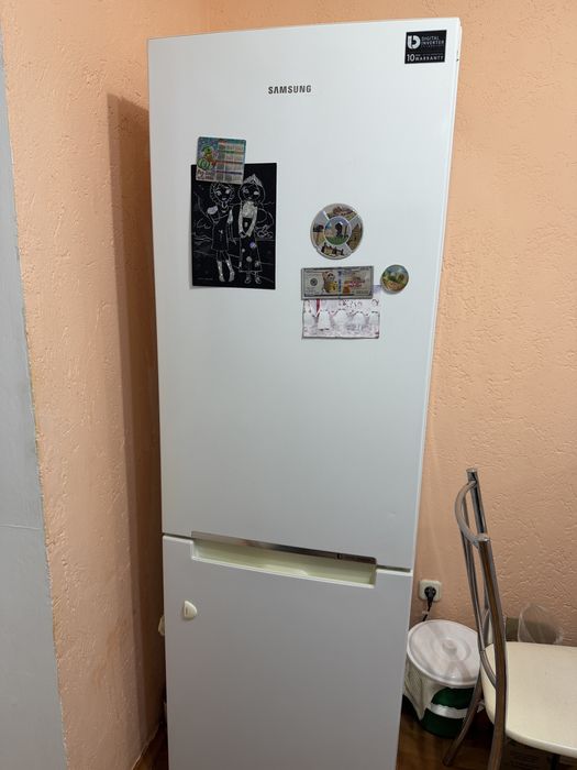 Продам холодильник