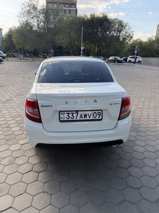 Продам автомобиль Лада Гранта