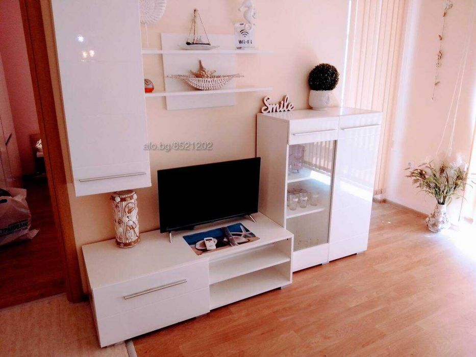 Дава се под наем Двустаен апартамент в к.к. Слънчев бряг - 60 кв.м за 258.06 € - Снимка #2