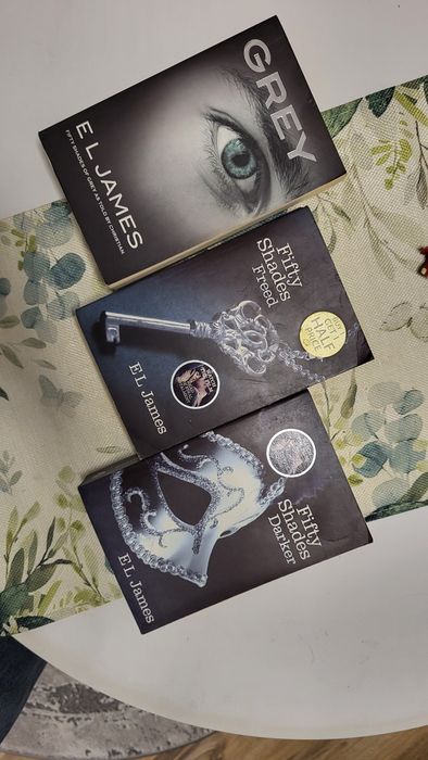 Fifty of Grey trilogy E.L.James