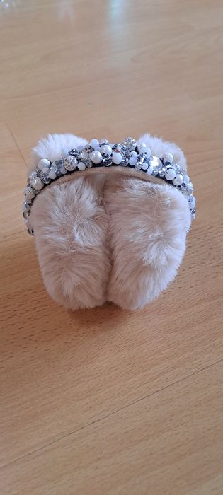 Ушанки с ръчна декорация кристали и перли