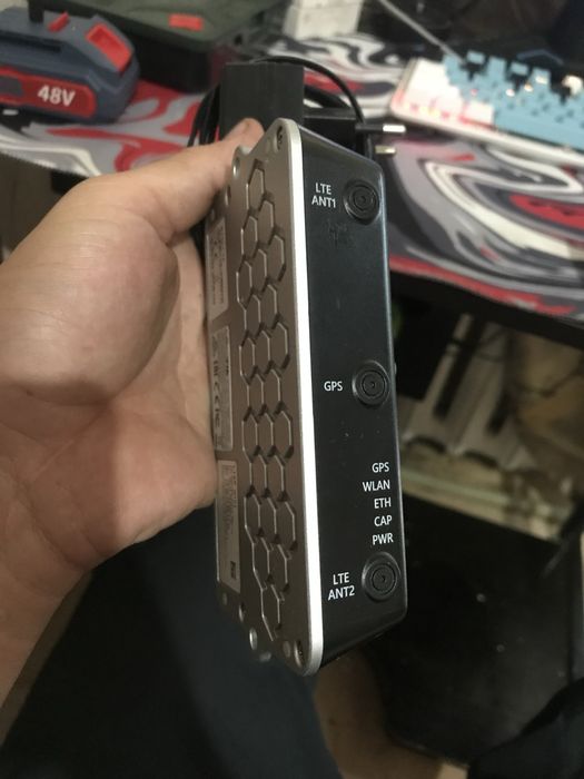 Точка доступа MikroTik LtAP mini LTE kit, RB912R-2ND-LTM&R11E-LTE