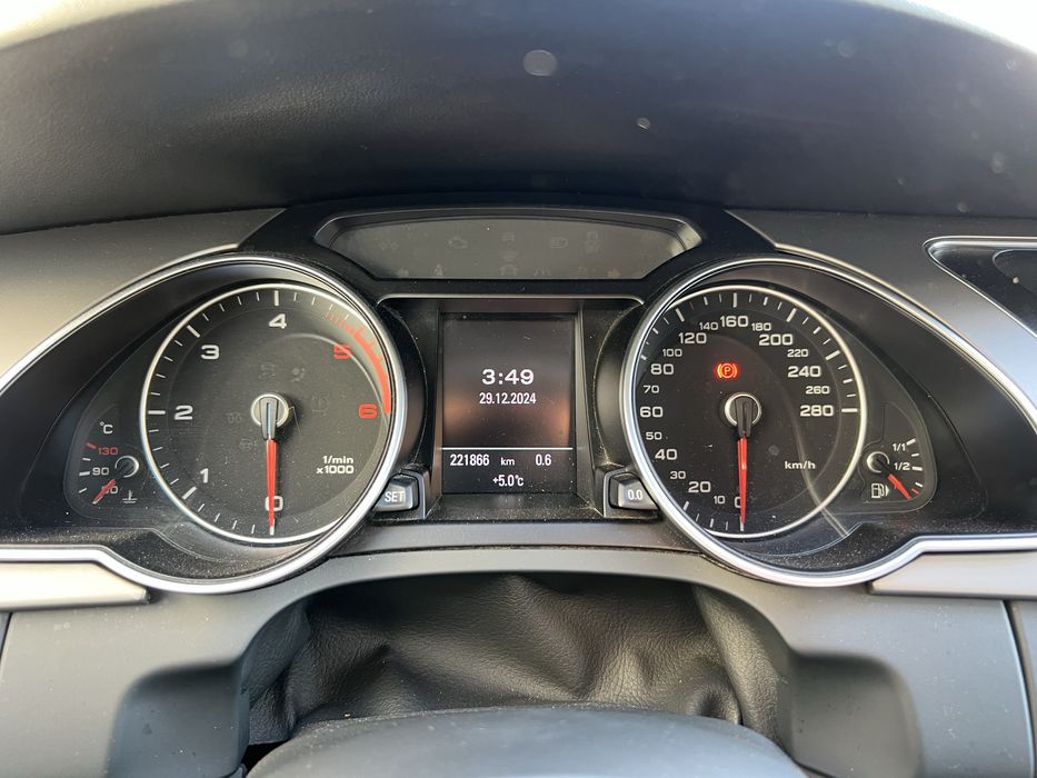 Audi A5 2.0TDI spotrback Quattro .