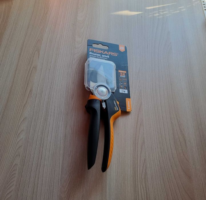 FISKARS foarfeca gradina pt taiat crengi pomi nicovala lama otel 28.5