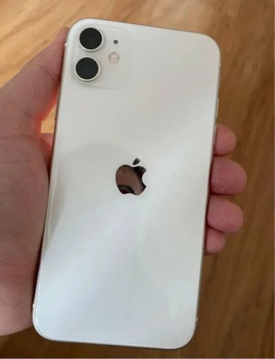 Продам Iphone 11