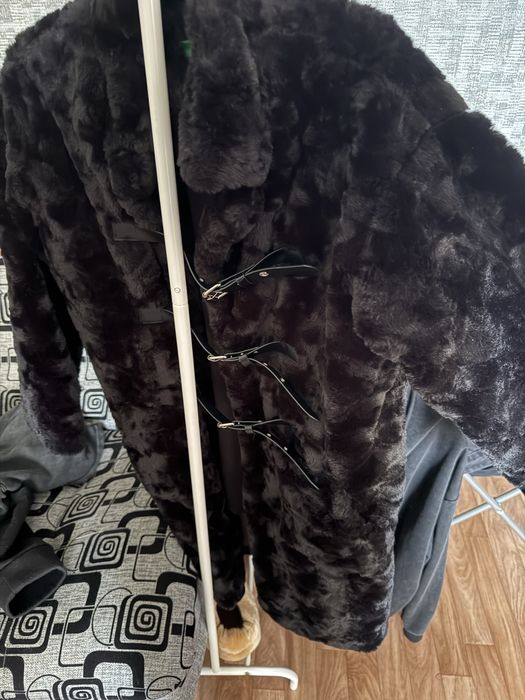 Женская шуба черная