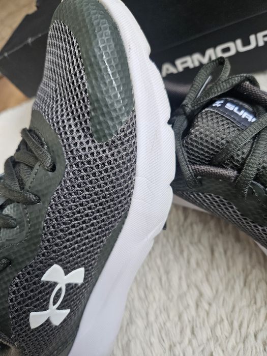 Войнишко зелени маратонки Under armour мрежести