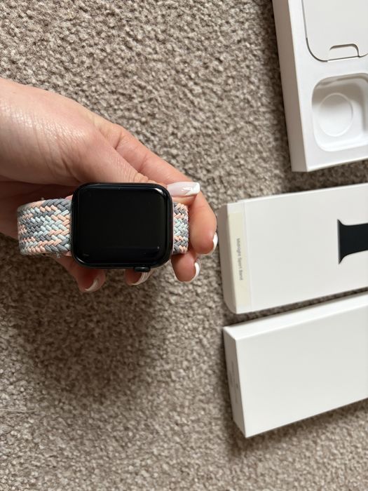 Apple watch SE (2nd generation) 44mm