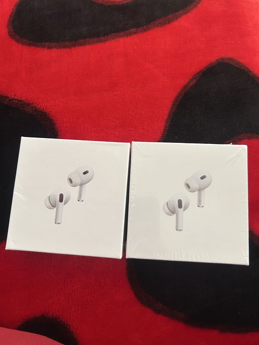 Casti air pods.
