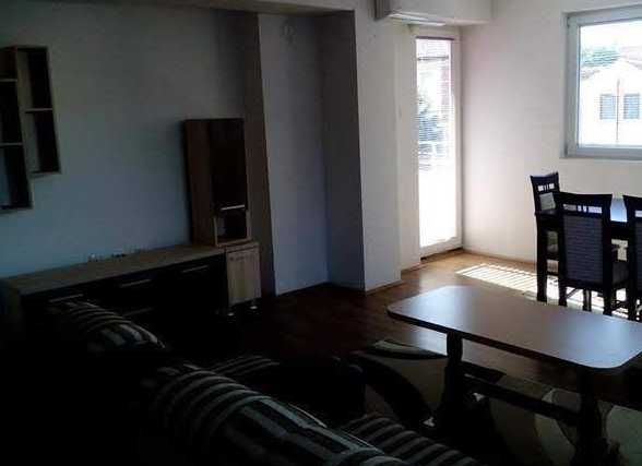 Дава се под наем Тристаен апартамент в Пловдив, Каменица 1 - 90 кв.м за 351.9 € - Снимка #2