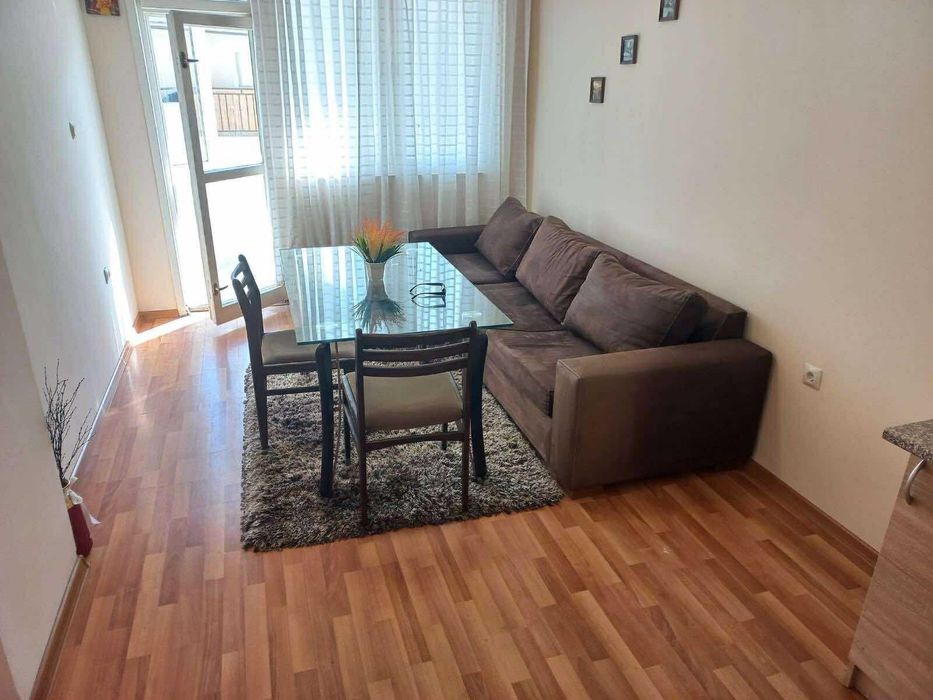 Дава се под наем Тристаен апартамент в Варна, Левски - 74 кв.м за 388.62 € - Снимка #2