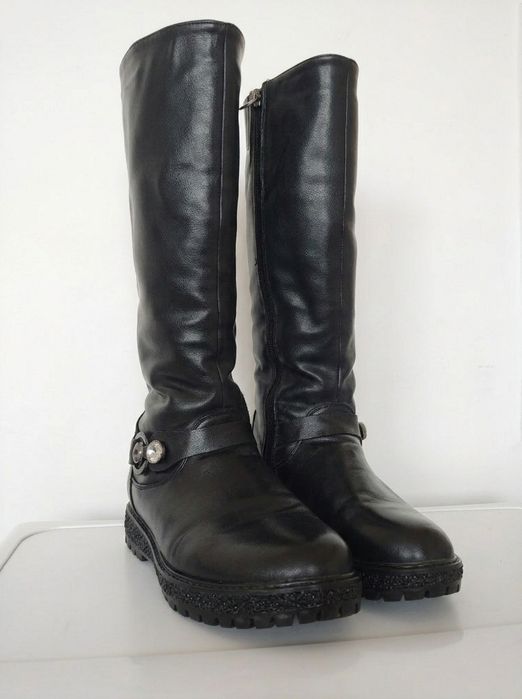 Зимние сапоги (р. 39)