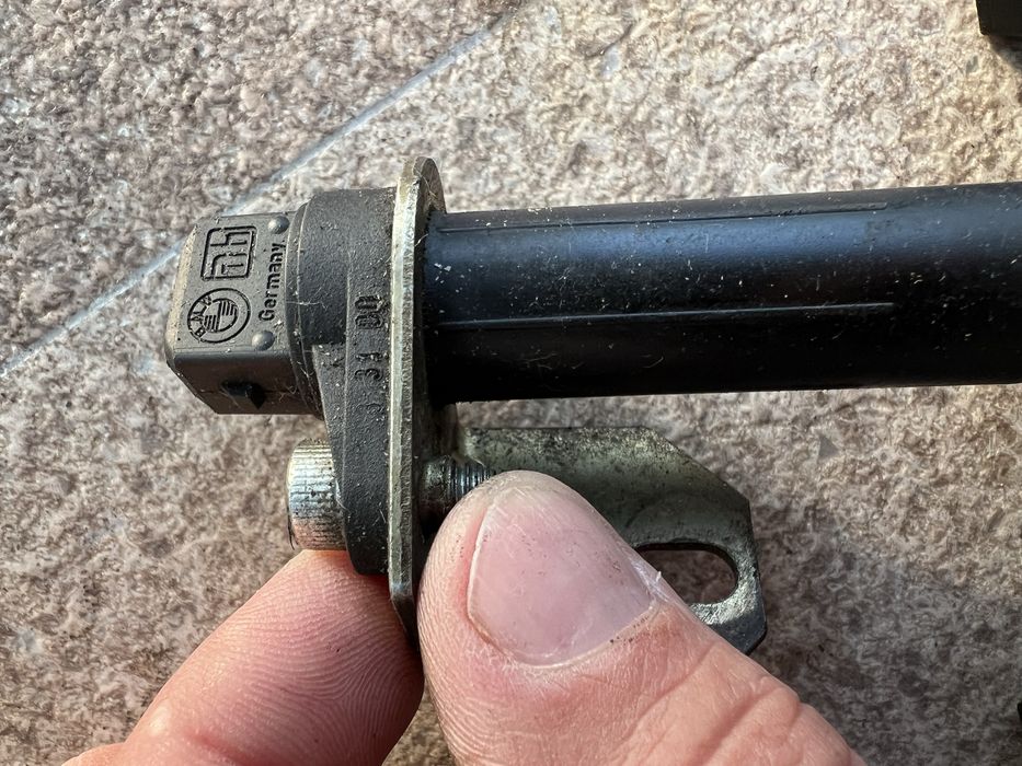 Senzor Ax Came Vibrochen Map Sonda Nivel Ulei Bmw 320d X3 E83 E46 150c