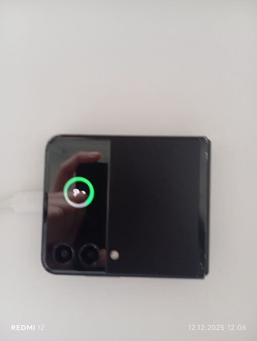 Продам samsung Flip 3