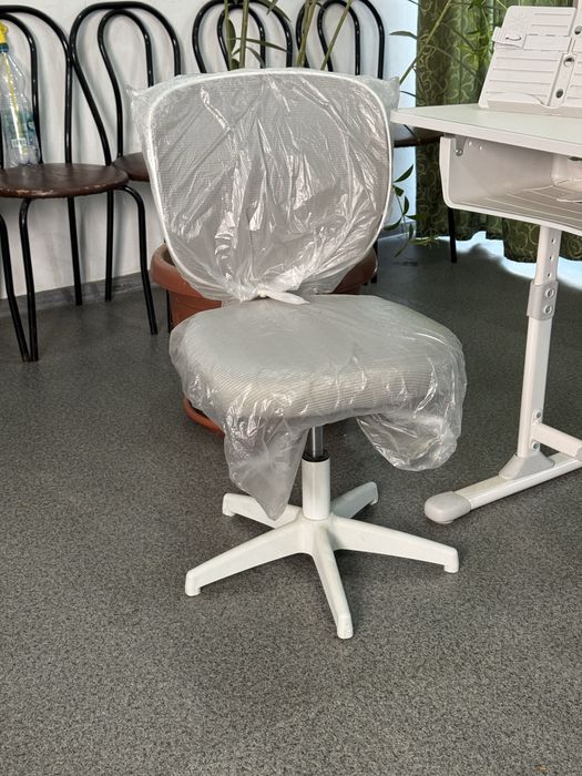 Parta kreslo bilan. Парта с кресло для учеников