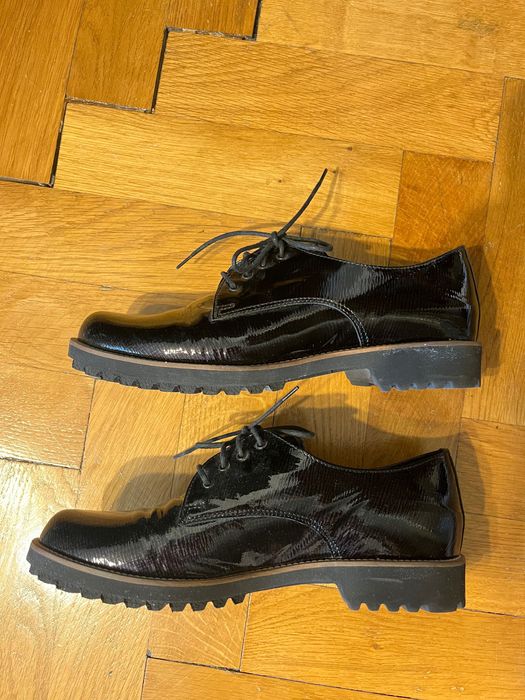 Pantofi de lac Lasocki