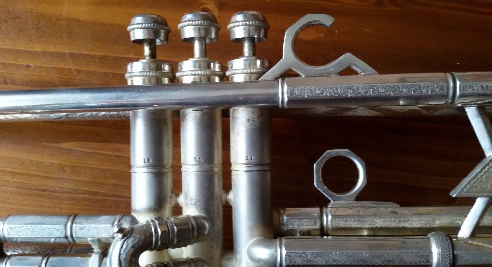 Тромпет Exakta-в уникално състояние,посребрен.В два строя-B и C !