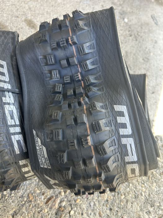 Чисто нови гуми Schwalbe Tires