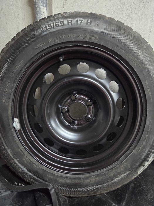 Продавам джанта  и подарявам гуми