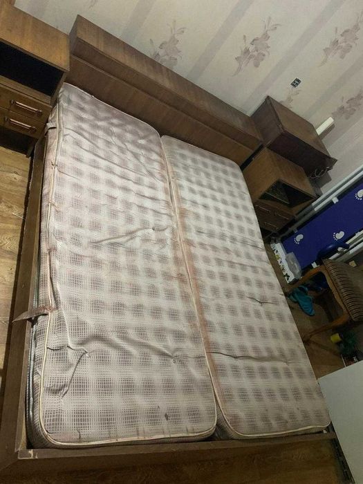 Кровать двуспальная