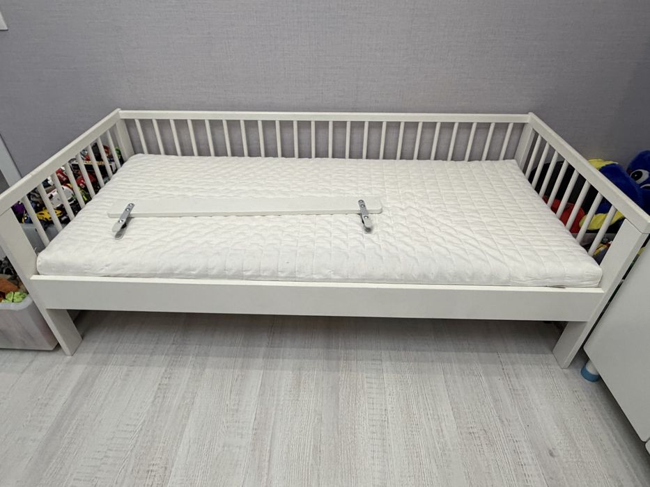 Продам кровать Икеа
