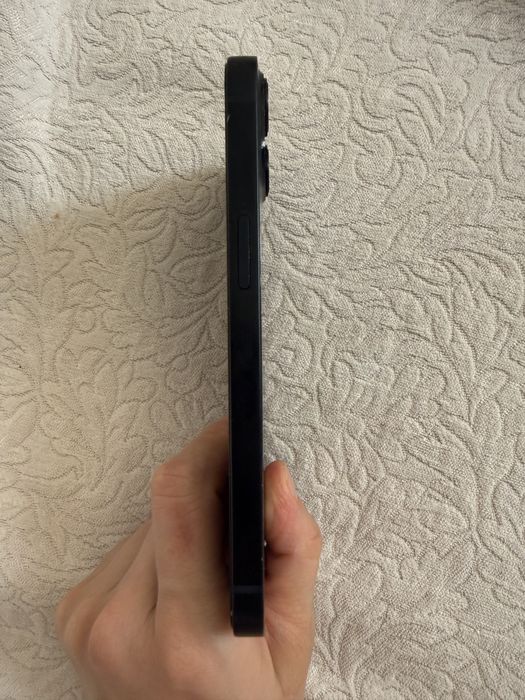 iPhone 13 срочно продам