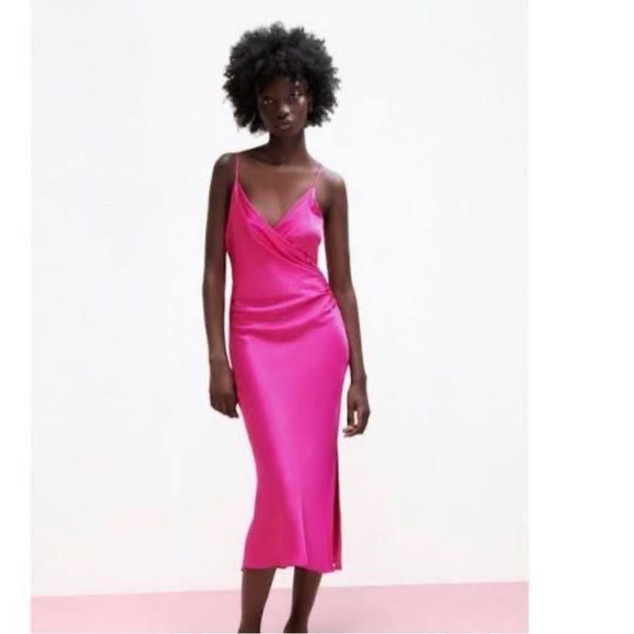 Платье zara в идеальном состоянии