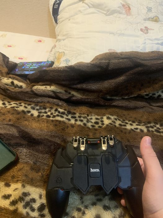 Джостик для игр очень клевый