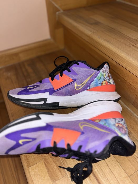 Adidasi Nike Kyrie 5