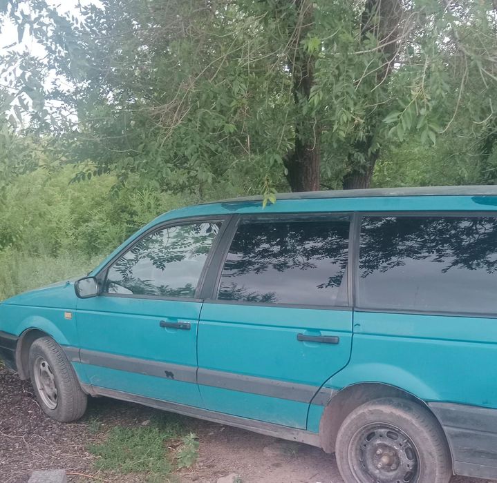 Продаю Фольксваген Пассат универсал.