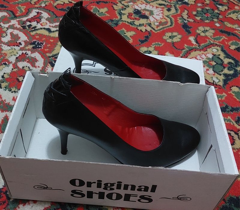 Продаются туфли женские