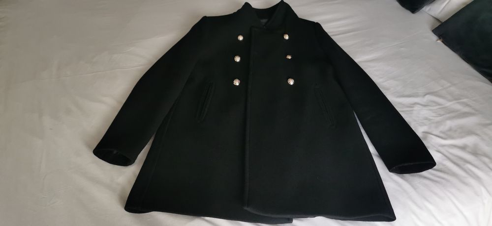 Vând palton Zara, mărimea M, negru, compoziție lână