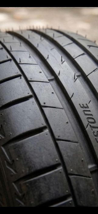 4 бр. Летни гуми Bridgestone Turanza T005 225/40 R19 93W