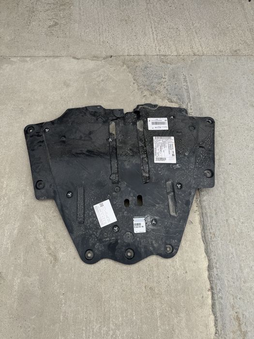 Scut motor dacia logan 3