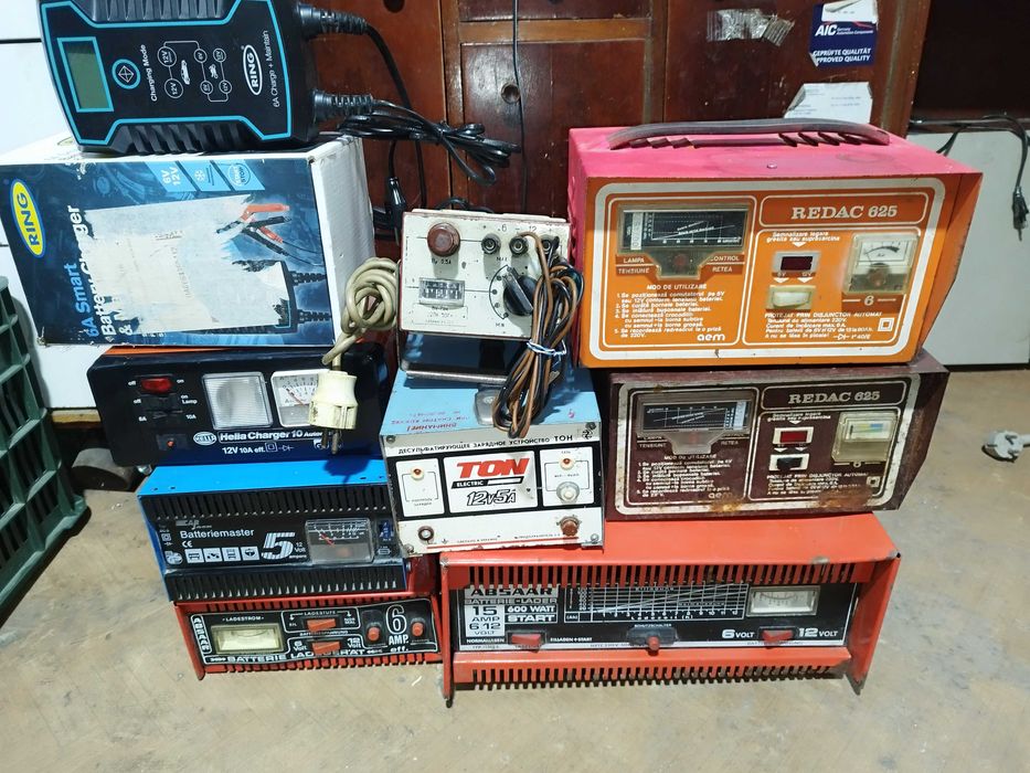 Redresor / incarcator auto 12 Volti Robot pornire cateva modele