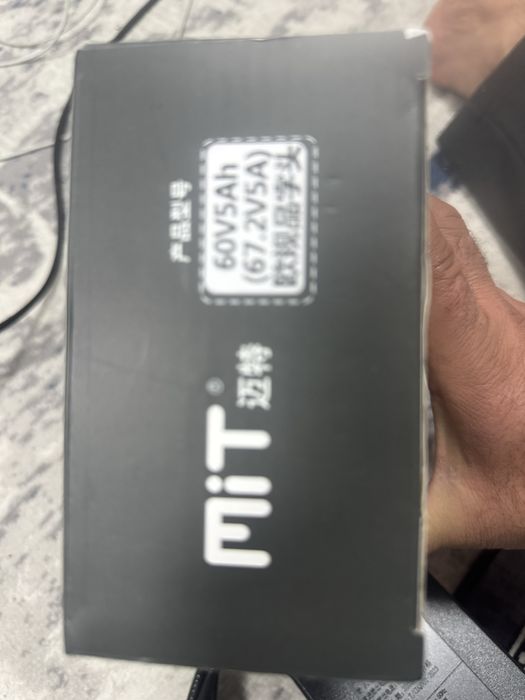 Зарядчик для всех видов скутерах