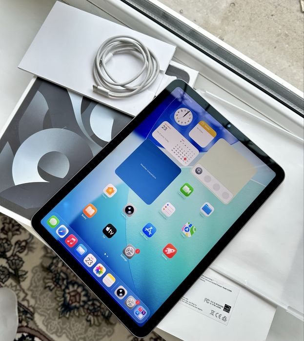 iPad Air 5 (M1) Gray 64GB WiFi