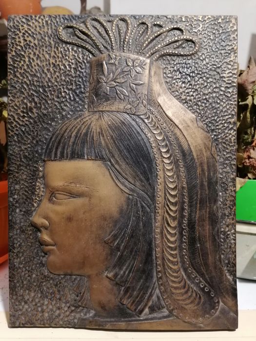 Сувенири, медни и гипсови пана, 1300 години България