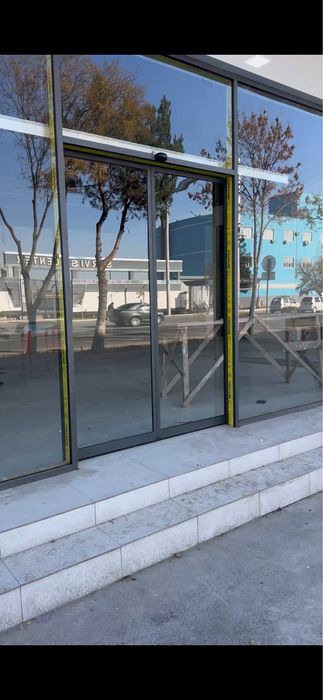 Установка, настройка и ремонт автоматических раздвижных дверей