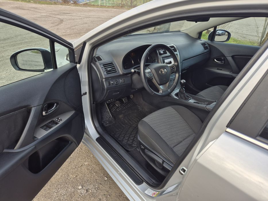 Тойота Avensis 2,2 D, 150 конски сили