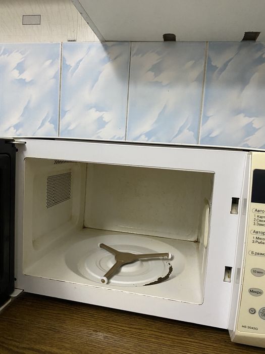 Продам Микроволновку