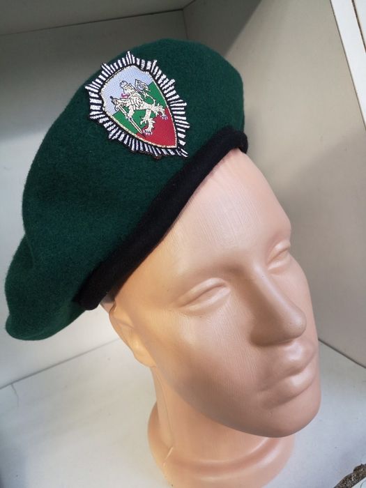 Баретка баретки зелени червени