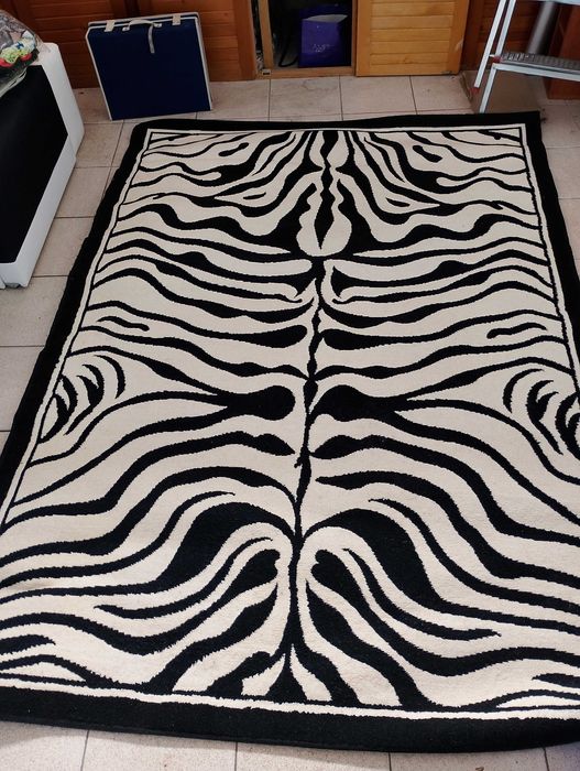 Килим с зебра шарка 160х230