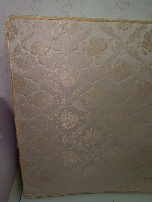 Матрас б/у 190×120